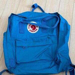 Fjallraven Kånken Backpack in Bright Blue